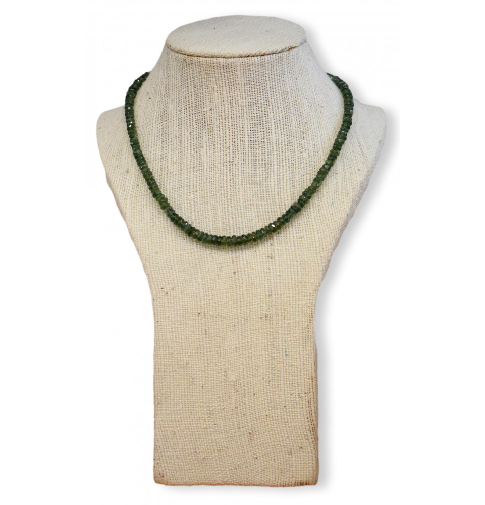 Collier en Apatite verte