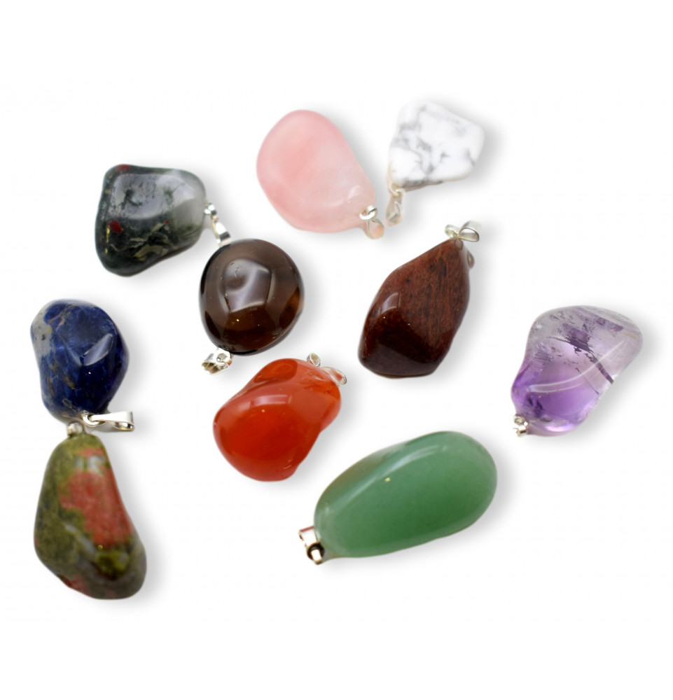 Ensemble de 10 pendentifs en pierres naturelles Ensemble de 10 pendentifs en pierres naturelles
