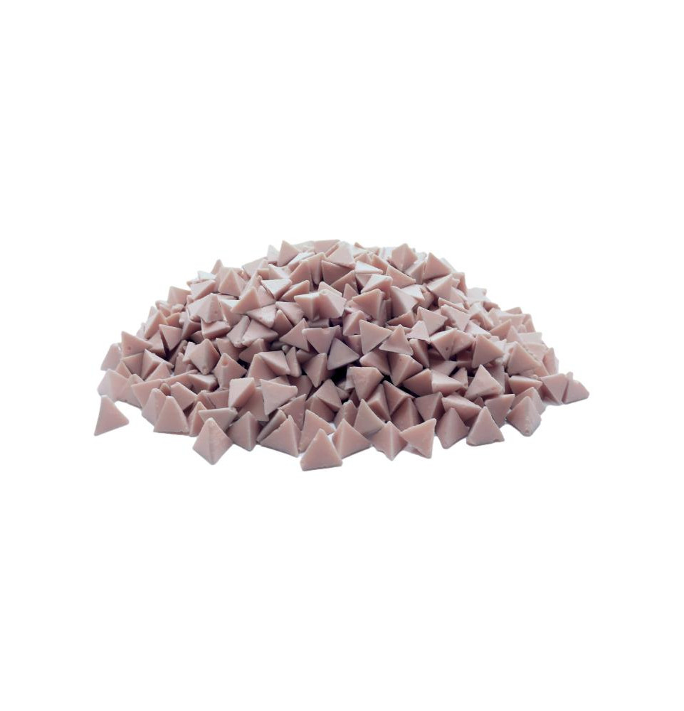 Pyramides abrasion légère en polyester pour le polissage des bijoux Pyramides abrasion légère en polyester pour le polissage des bijoux