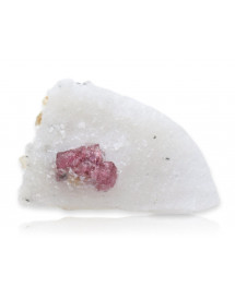 Spinelle rouge sur marbre